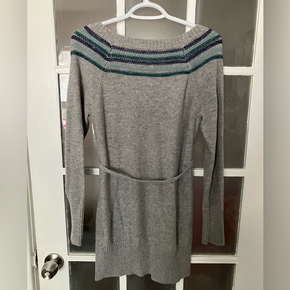 Thyme Maternity tunic style sweater with empire belt feature - Picture 4 of 7